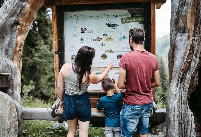 Отель Gehwolfalm Berg