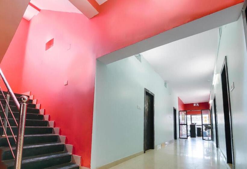 Отель Oyo Royal Inn