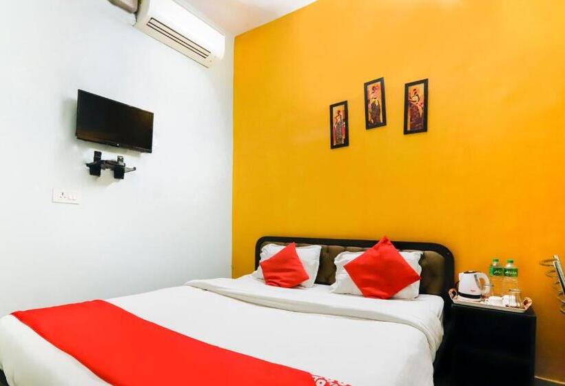 Отель Oyo Royal Inn