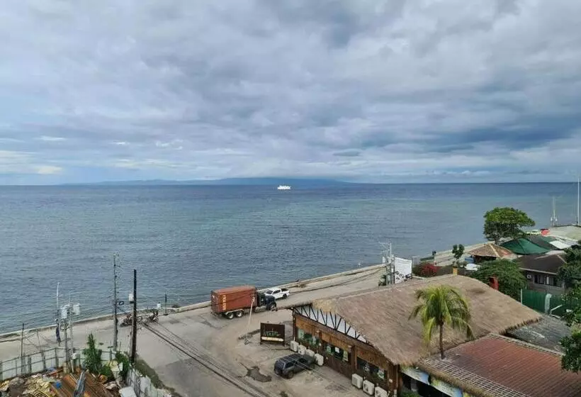 Mika S Crib 2br Condo