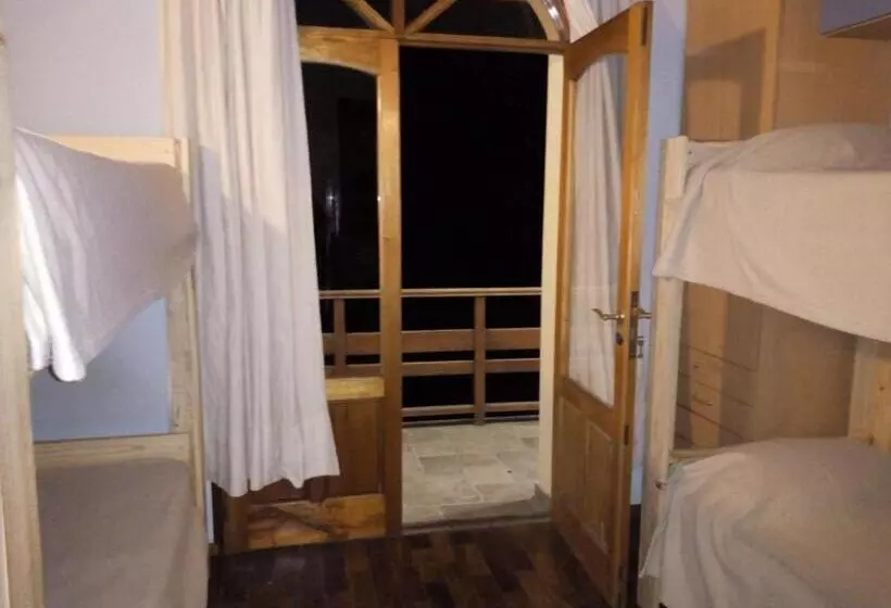New Host Hostel