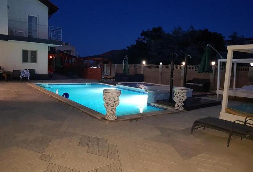 پانسیون Cool Breeze Mamaia Nord