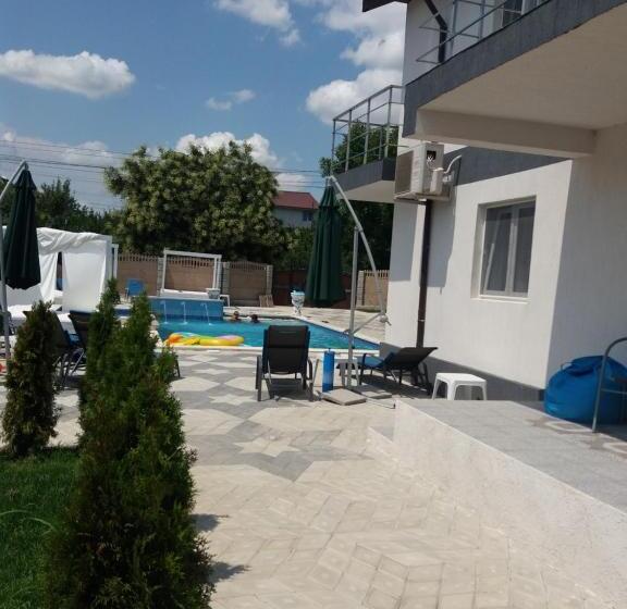 پانسیون Cool Breeze Mamaia Nord