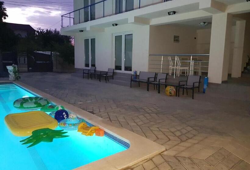 پانسیون Cool Breeze Mamaia Nord