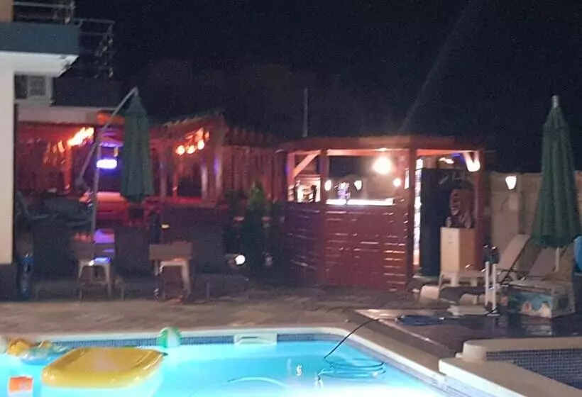 پانسیون Cool Breeze   Mamaia Nord