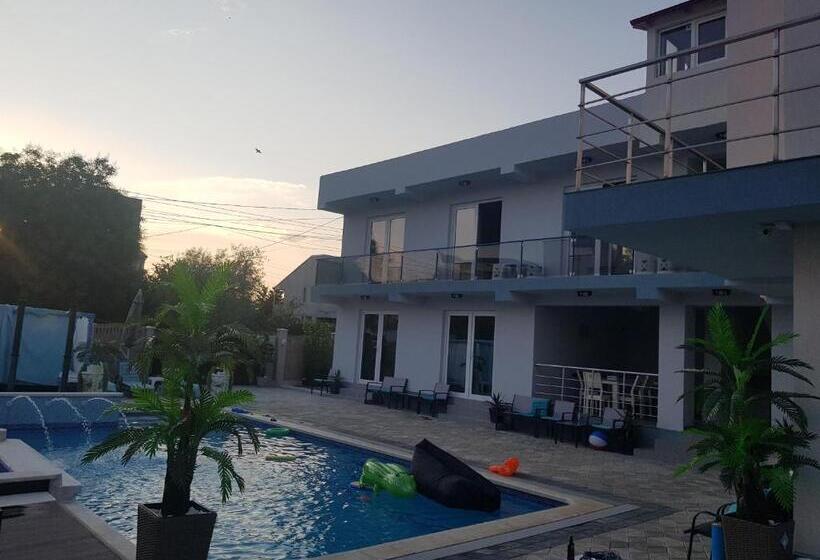 پانسیون Cool Breeze Mamaia Nord