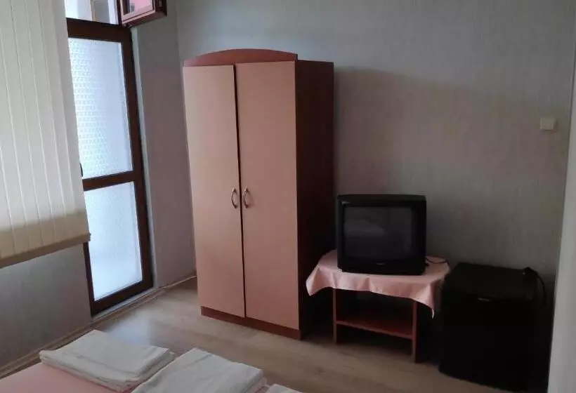 ペンション Guest House Zhelevi