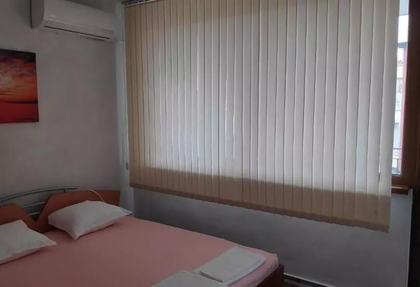 ペンション Guest House Zhelevi