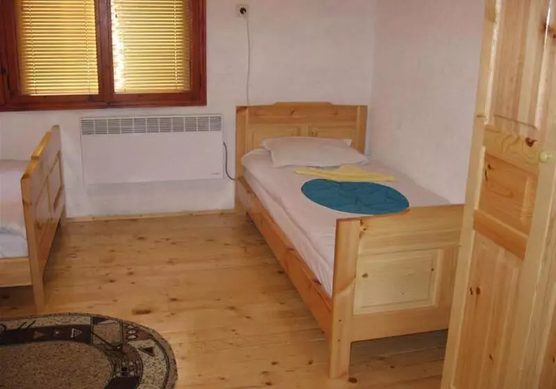 ペンション Rooms Sakalievi
