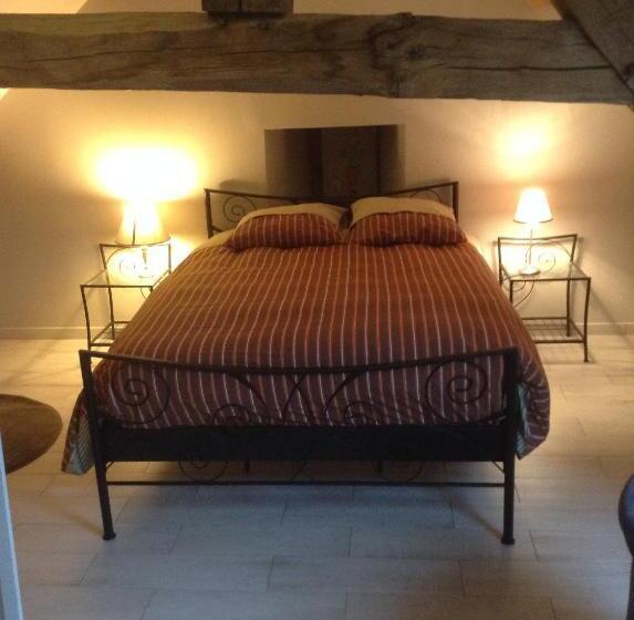 مبيت وإفطار Entre Bourgogne Et Morvan