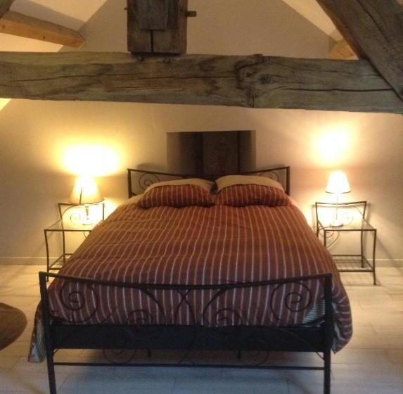 مبيت وإفطار Entre Bourgogne Et Morvan