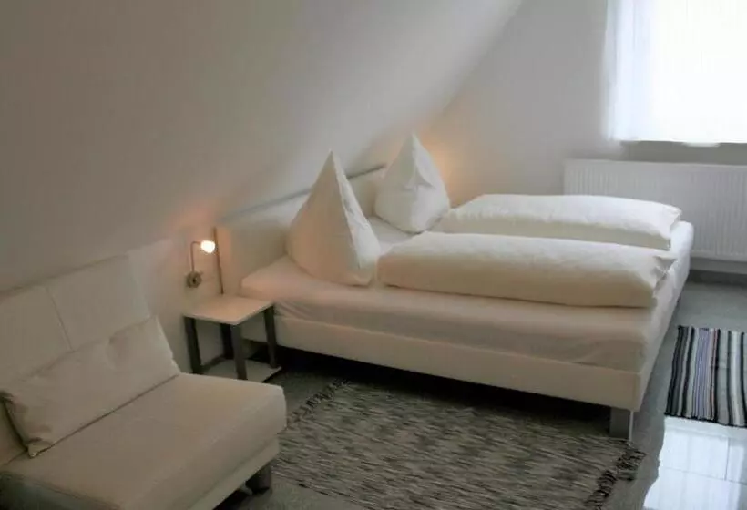 Majatalo Haus Zum Schlosspark