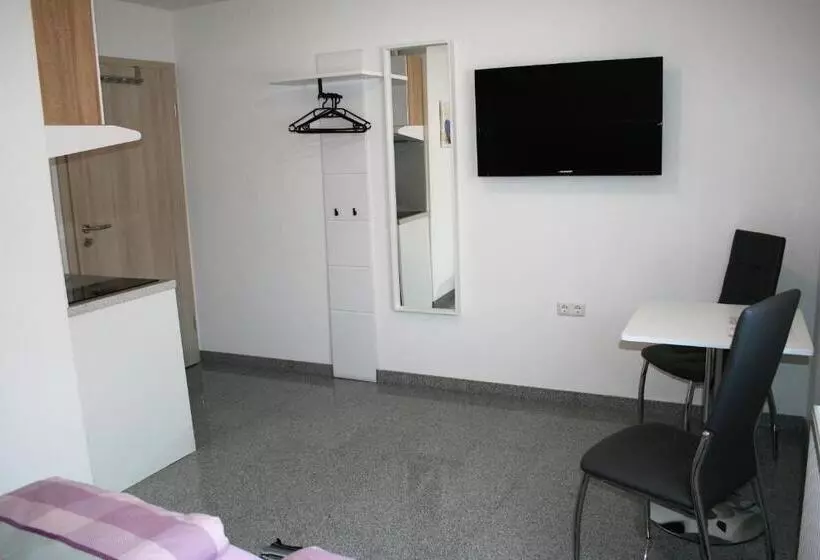 Majatalo Haus Zum Schlosspark