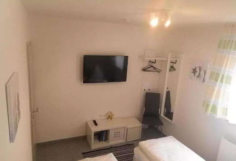 Majatalo Haus Zum Schlosspark