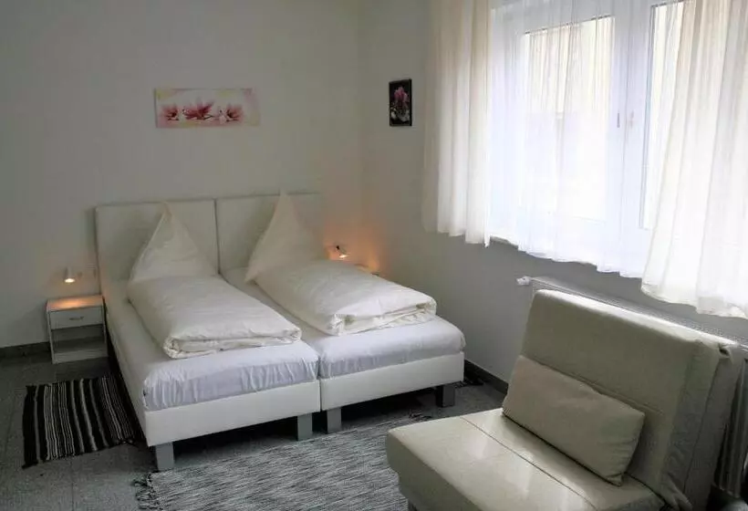 Majatalo Haus Zum Schlosspark