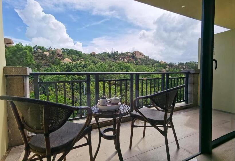 אתר נופש Naqin Geological Ocean Park