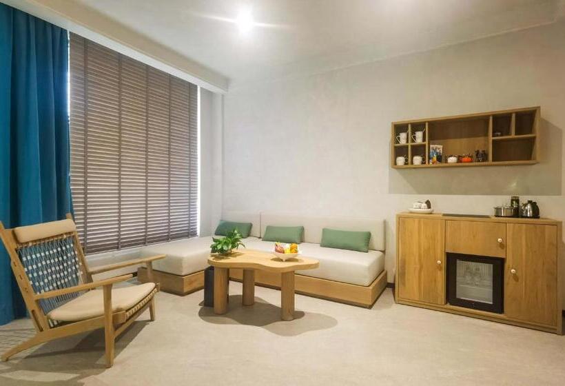 אתר נופש Naqin Geological Ocean Park