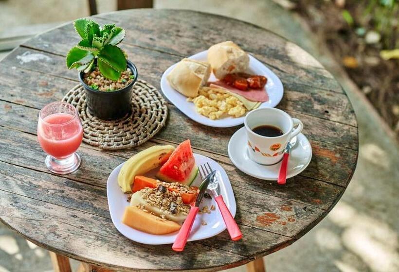 הוסטל Pousada Da Eva