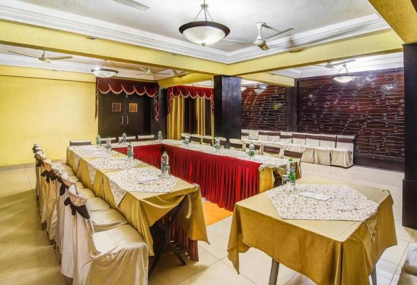 בית מלון כפרי The Shagun