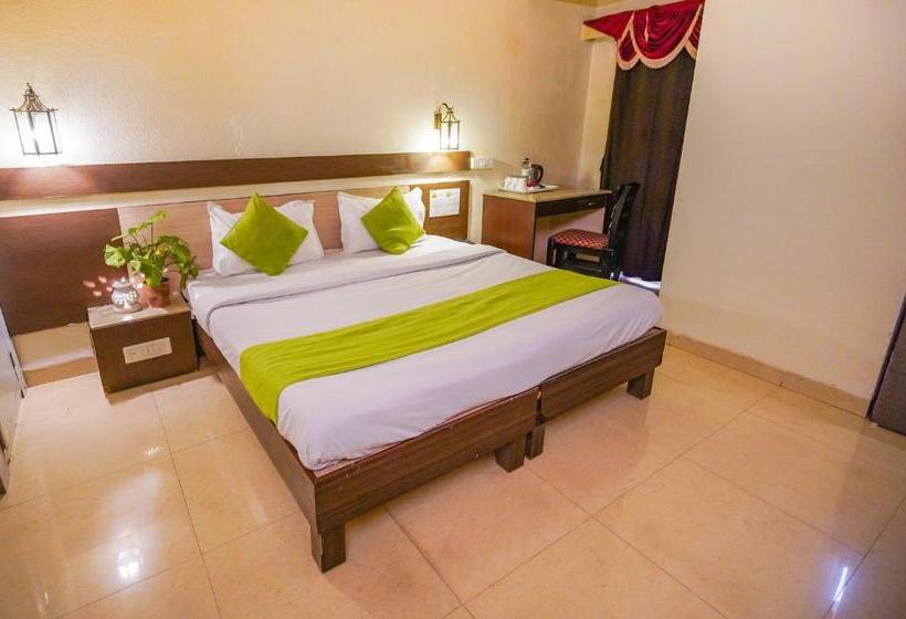 בית מלון כפרי The Shagun