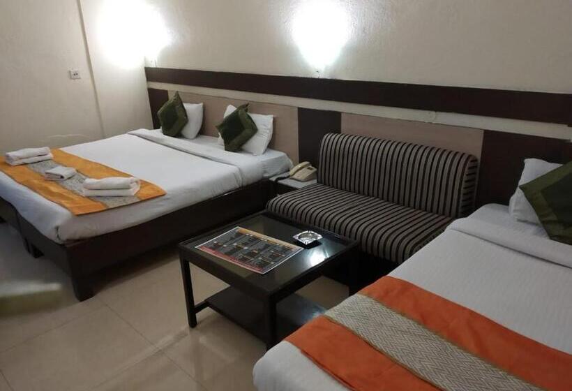 בית מלון כפרי The Shagun