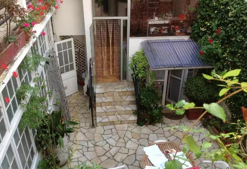ペンション Maison Notre Dame De La Treille