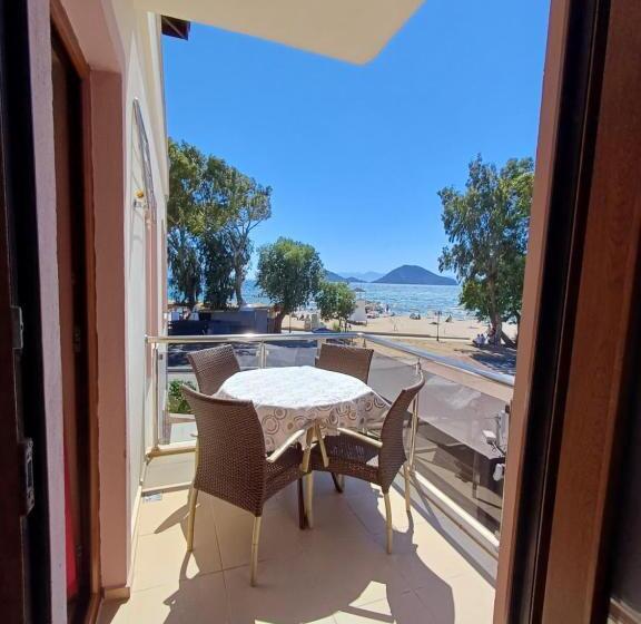 Sunset Beach Apartments