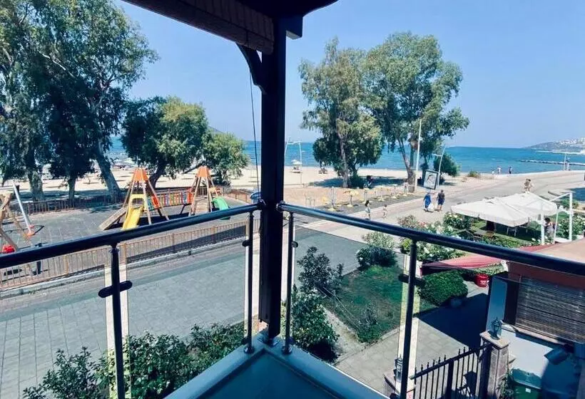 Sunset Beach Apartments
