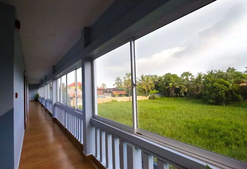 تختخواب و صبحانه Chheng Residence