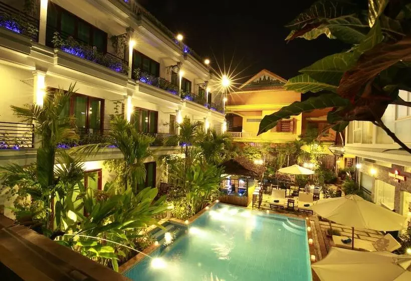 تختخواب و صبحانه Chheng Residence
