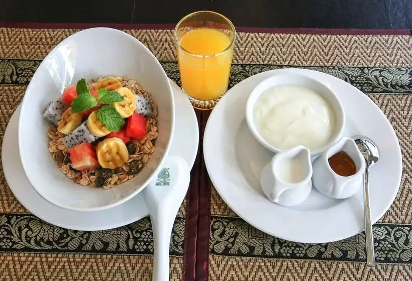 تختخواب و صبحانه Chheng Residence