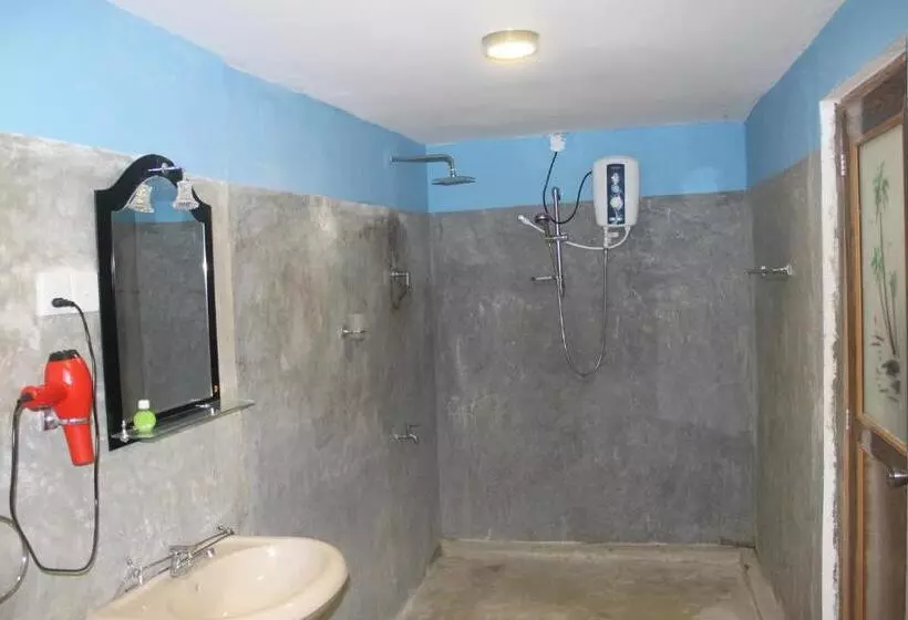 تختخواب و صبحانه Lathika Homes