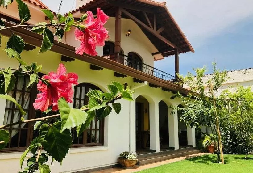 هتل Boutique La Casa De Margarita