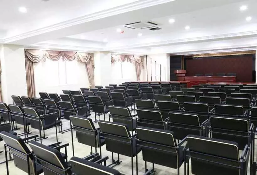 Hotelli Greentree Inn Guangdong Jieyang Konggang District Wangjiang North Road Business