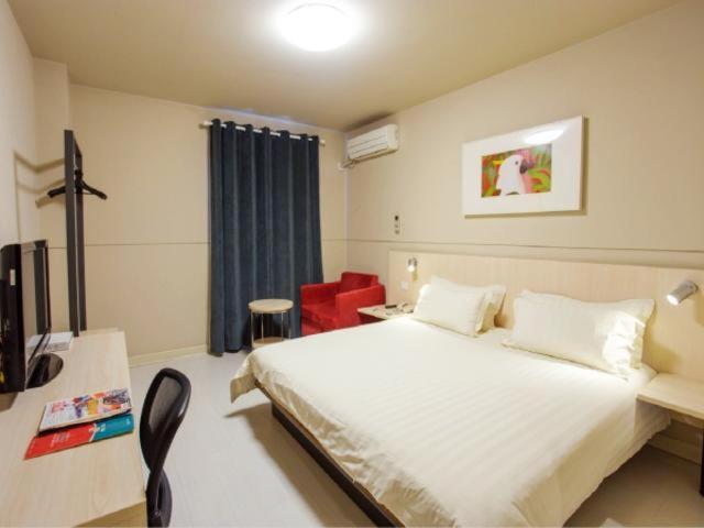 فندق Jinjiang Inn Xinxiang Railway Station