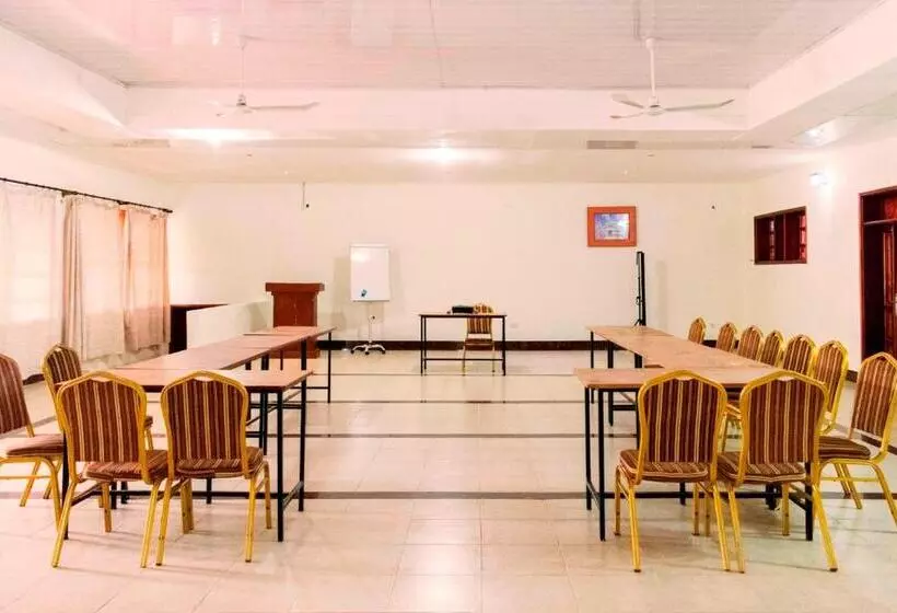 هتل Kalya Courts