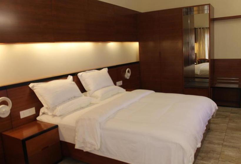 هتل Moon Palace Kolwezi