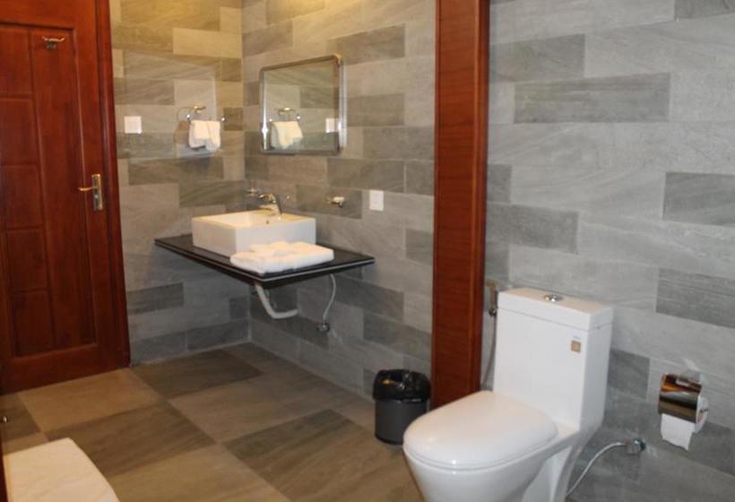 هتل Moon Palace Kolwezi