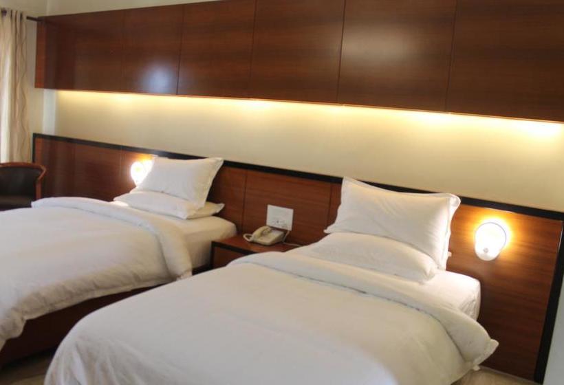 هتل Moon Palace Kolwezi