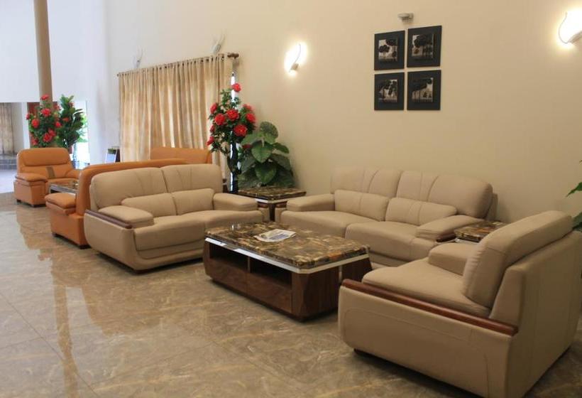 هتل Moon Palace Kolwezi