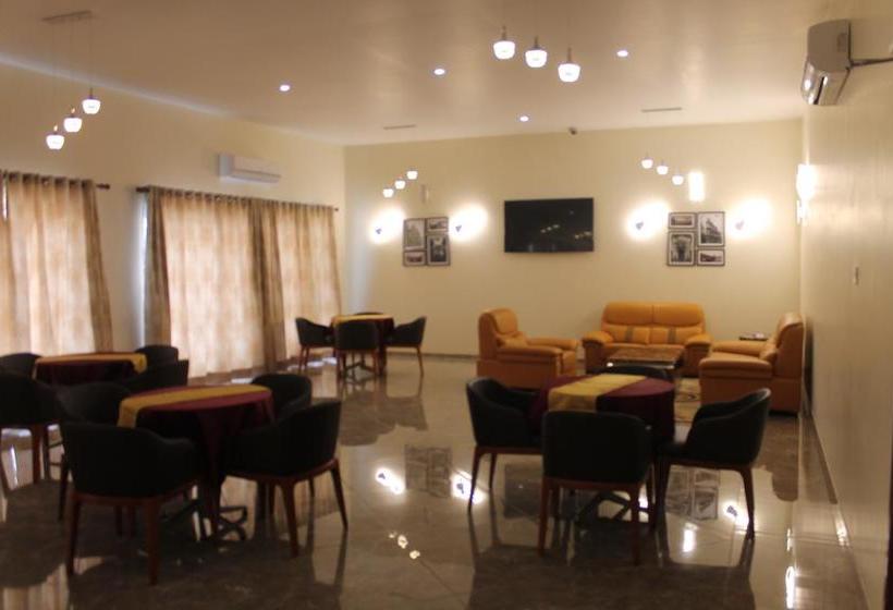 هتل Moon Palace Kolwezi