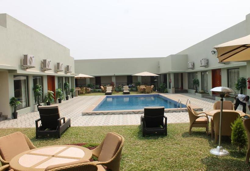 هتل Moon Palace Kolwezi