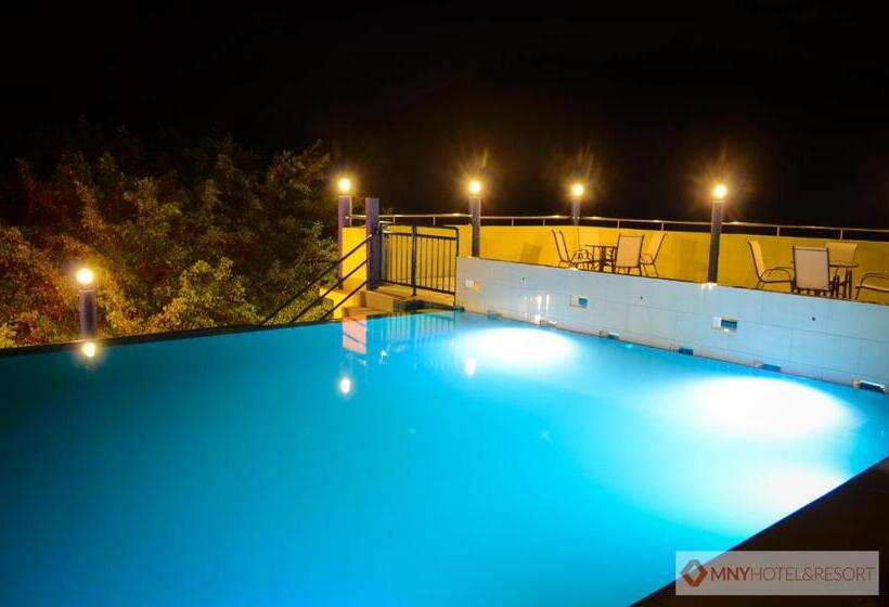 Mny Hotel & Resort