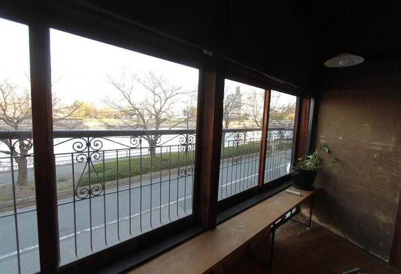 Tsuruya Guesthouse   Hostel