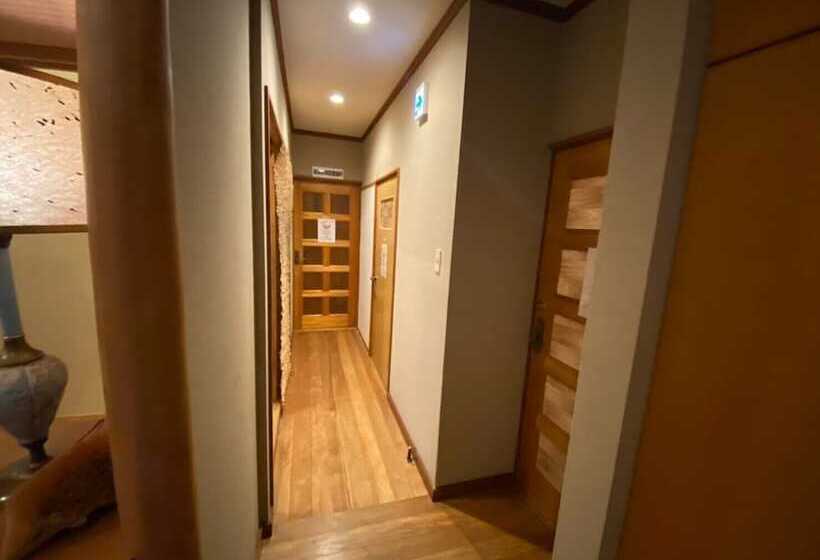 Tsuruya Guesthouse   Hostel