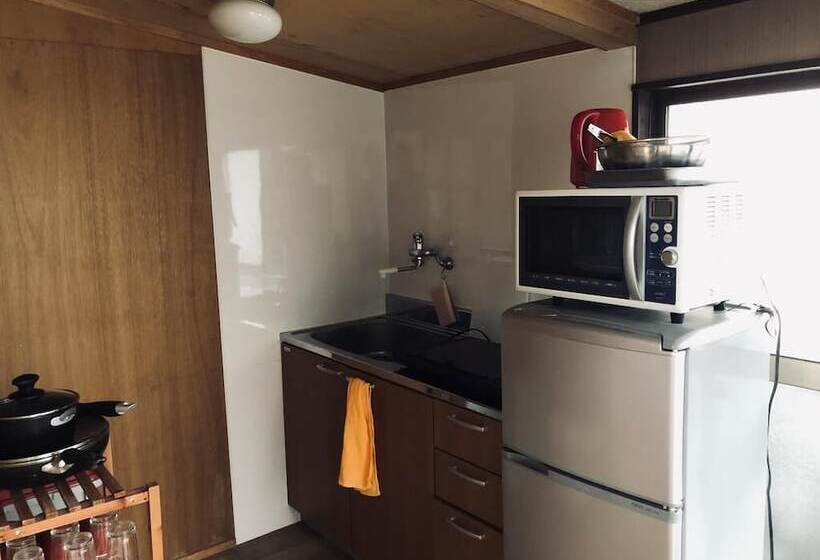 Tsuruya Guesthouse   Hostel