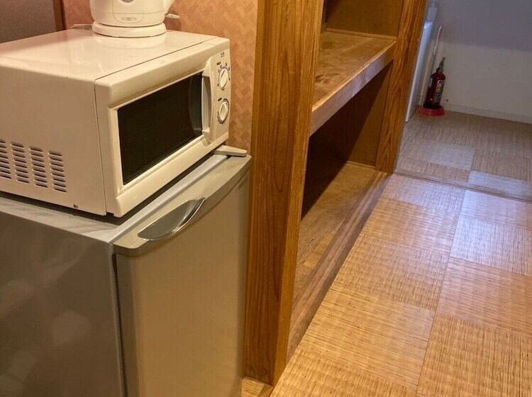 Tsuruya Guesthouse   Hostel