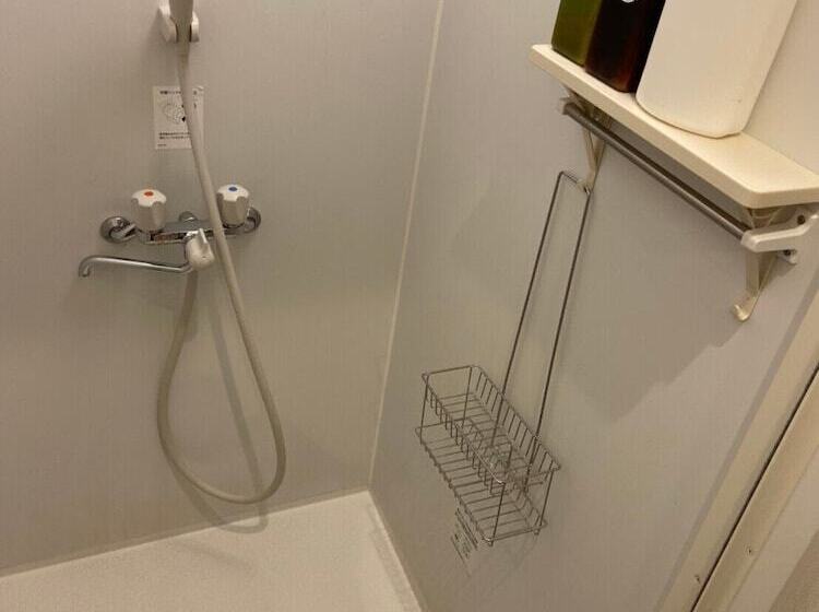 Tsuruya Guesthouse   Hostel