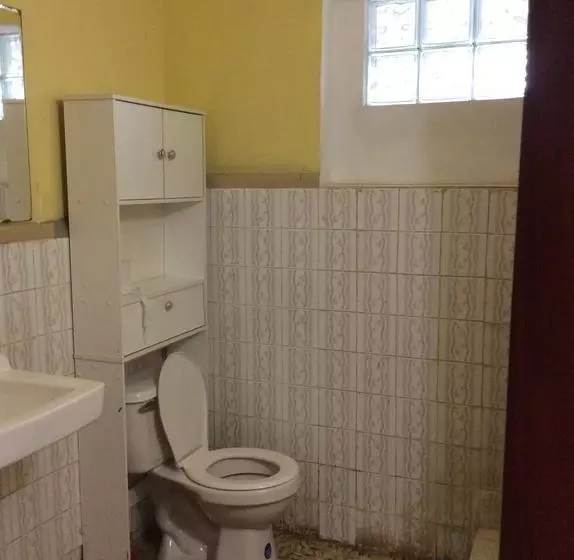 تختخواب و صبحانه Eden Villa Jacmel