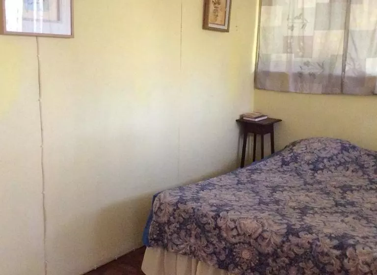 تختخواب و صبحانه Eden Villa Jacmel